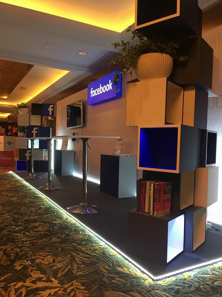 Facebook virtual event management